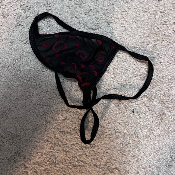 Black and Red Women’s Lingerie - Picture 4 of 4